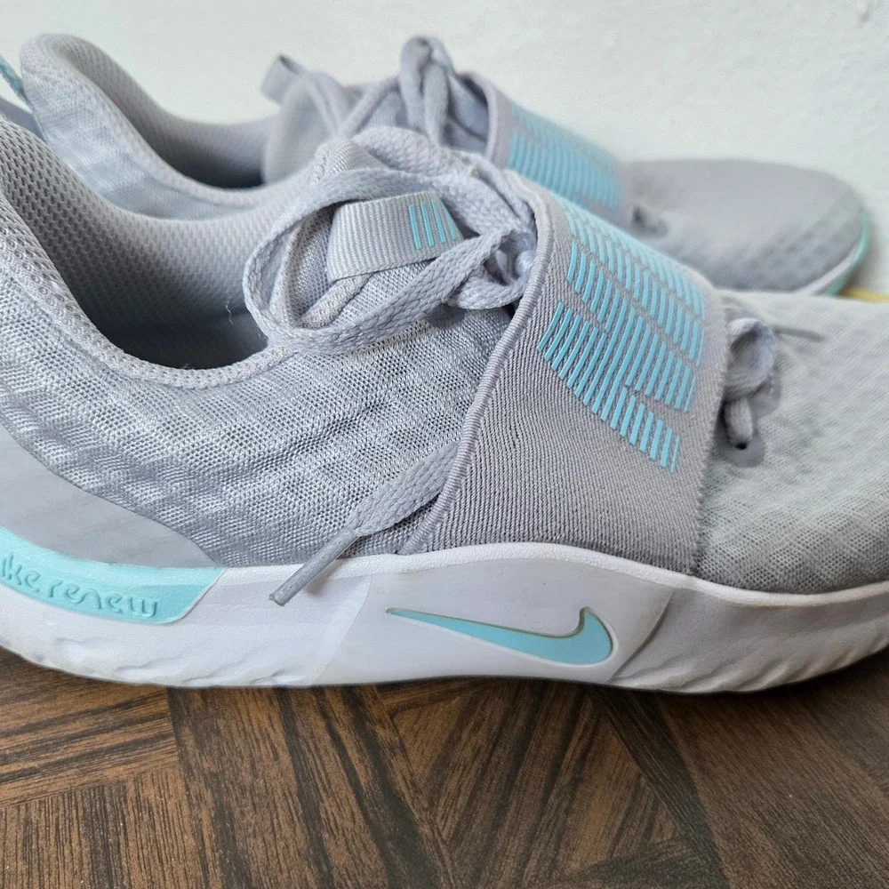 Nike Renew In-Season TR 9 Gray & Blue Womens size 7 Sneaker Running shoe‎